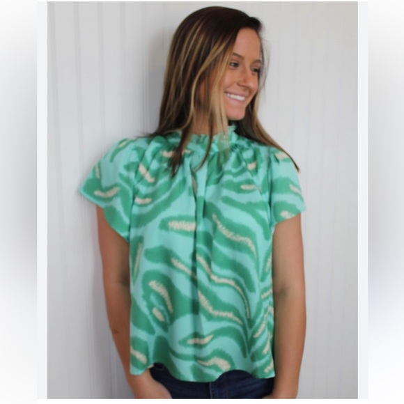 THML Green and White Abstract Blouse with Ruffled Neckline Women Size Large - Picture 11 of 11
